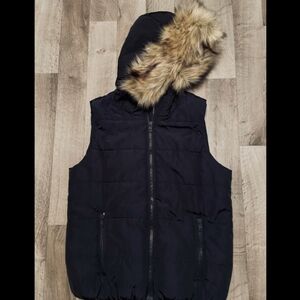 Black Quilted Ladies Vest With Hood From Liz Claiborne Size L